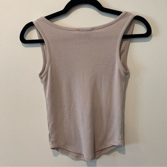 Revamped Beige Ribbed Notched V-Neck Tank Top Size Small - Picture 4 of 4
